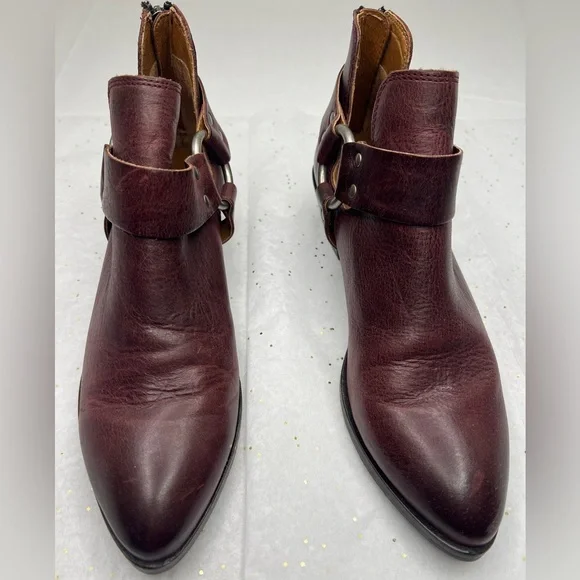 FRYE Ray Harness Back Zip Boots size 8.5 Burgundy leather ankle boot with buckle - Picture 3 of 12